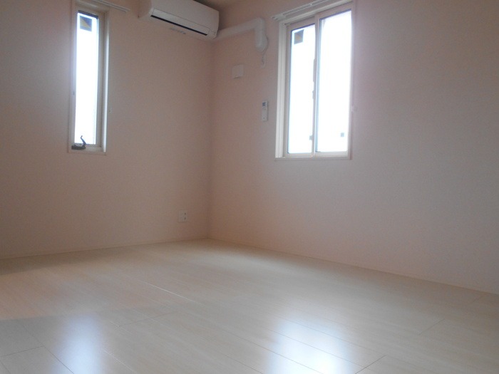 ��ʌ��z�J�s���C�N�^�E���Q���ڂ̃A�p�[�g�̂��̑������E�X�y�[�X