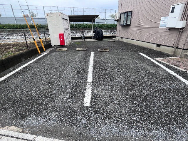 ��ʌ��@�c�s�厚�쓇�̃}���V�����̒��ԏ�