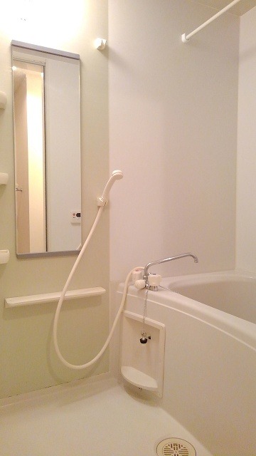 ��ʌ��@�c�s���L�P���ڂ̃A�p�[�g�̃o�X