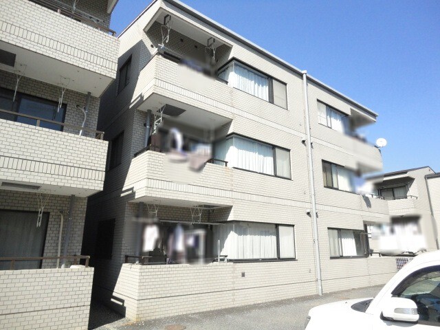 ��ʌ��������܎s��{��x�̓����Q����81�̃}���V�����̌����O��