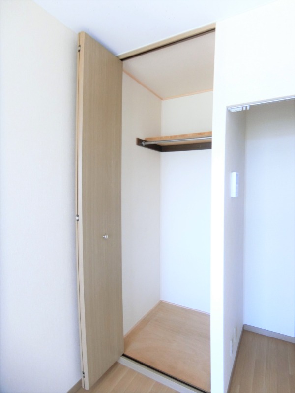 ��ʌ��������܎s�΋擌�Y�a�T���ڂ̃A�p�[�g�̎��[