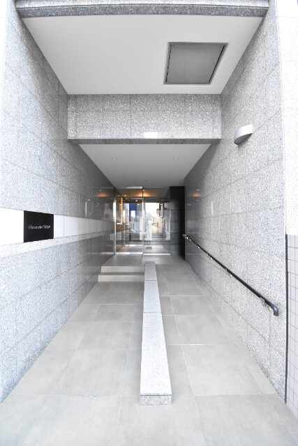 ��ʌ��������܎s�Y�a���ՂQ���ڂ̃}���V�����̃G���g�����X