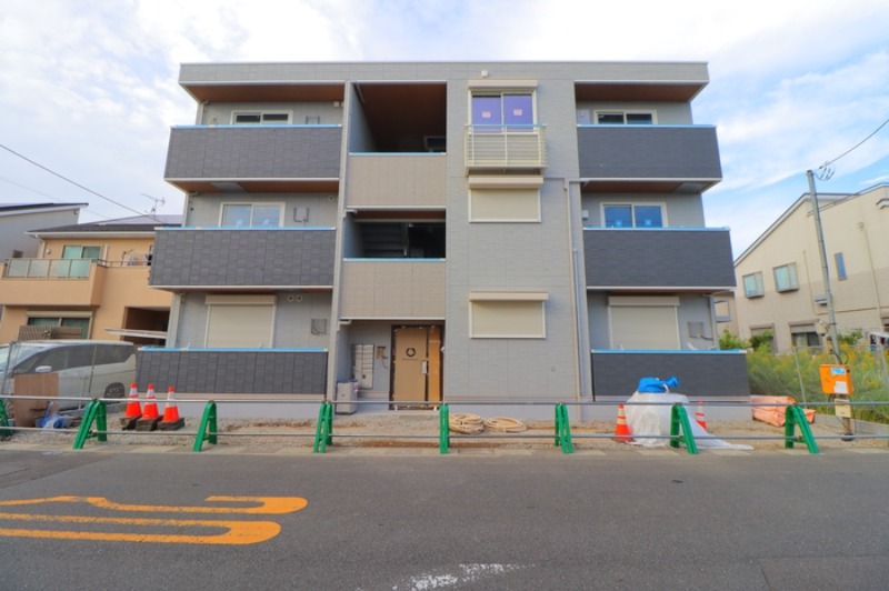 ��ʌ��z�J�s���C�N�^�E���Q���ڂ̃A�p�[�g�̌����O��