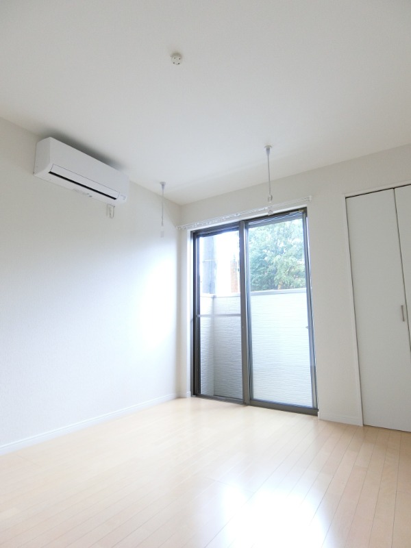 ��ʌ�����s�����R���ڂ̃A�p�[�g�̋��ԁE���r���O