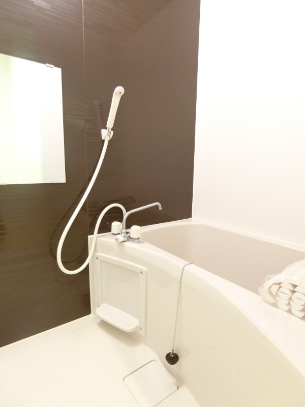 ��ʌ�����s�����R���ڂ̃A�p�[�g�̃o�X