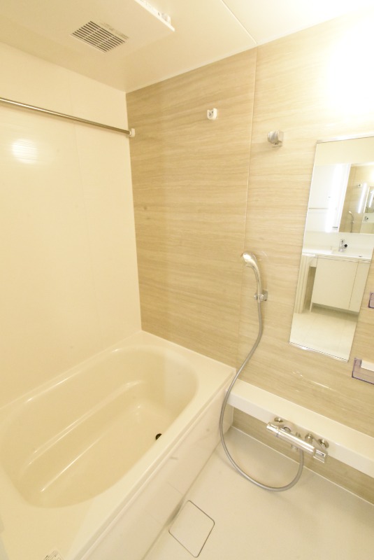 ��ʌ��������܎s���搼��{�Q���ڂ̃A�p�[�g�̃o�X