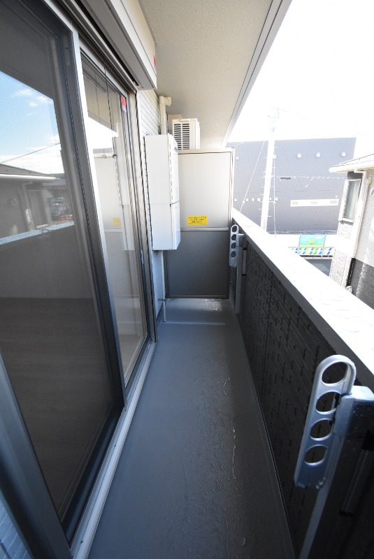 ��ʌ��������܎s���搼��{�Q���ڂ̃A�p�[�g�̃o���R�j�[