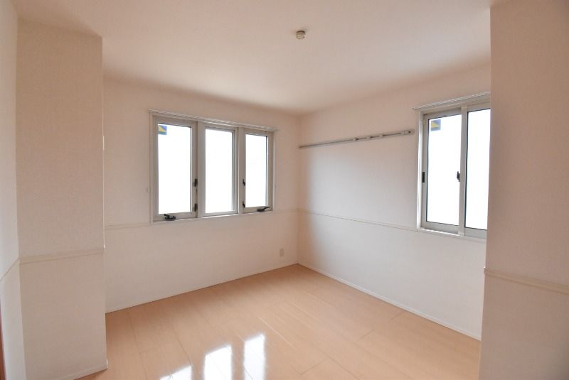 ��ʌ�����s�씵���J�Q���ڂ̃A�p�[�g�̂��̑������E�X�y�[�X