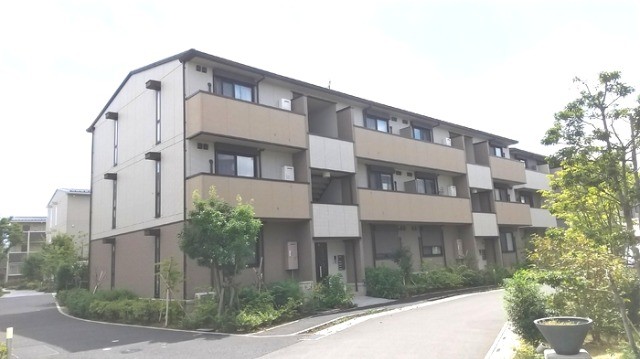 ��ʌ��z�J�s���C�N�^�E���X���ڂ̃A�p�[�g�̌����O��