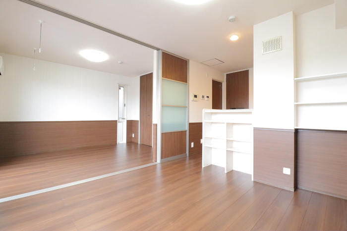 ��ʌ��z�J�s���C�N�^�E���X���ڂ̃A�p�[�g�̂��̑������E�X�y�[�X