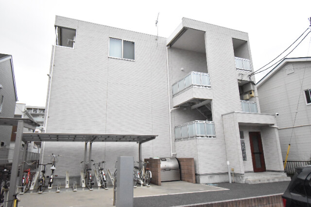 ��ʌ��������܎s�k�擌�听���Q���ڂ̃}���V�����̌����O��