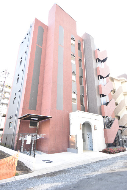 ��ʌ��������܎s��{����ؒ��P����348�̃}���V�����̌����O��