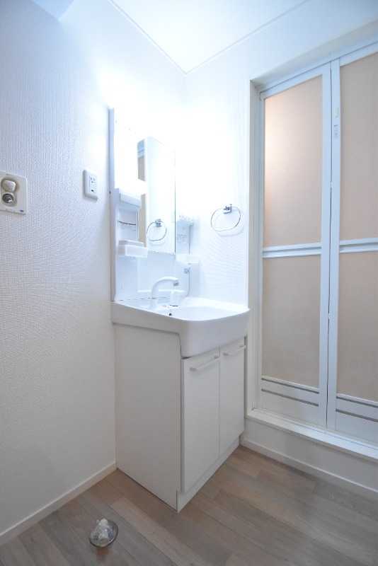 ��ʌ��������܎s�΋�厚����c�̃}���V�����̐��ʏ�