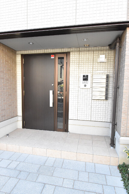 ��ʌ��z�J�s���C�N�^�E���X���ڂ̃A�p�[�g�̃G���g�����X