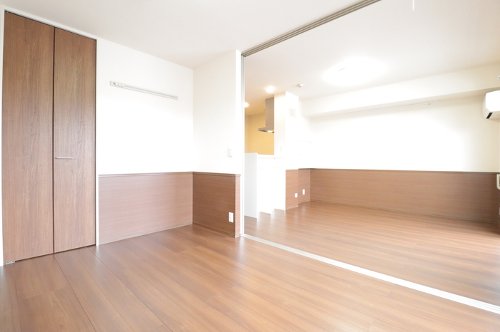 ��ʌ��z�J�s���C�N�^�E���X���ڂ̃A�p�[�g�̂��̑�