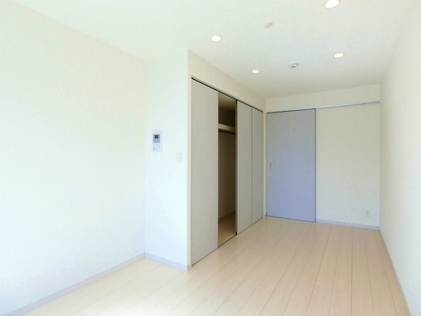 ��ʌ������s�����T���ڂ̃}���V�����̋��ԁE���r���O