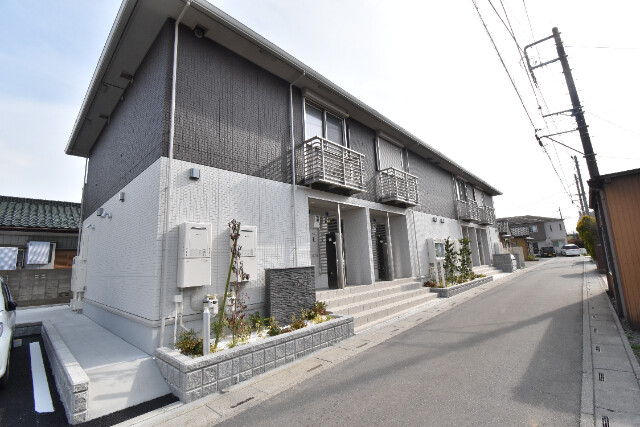 ��ʌ��������܎s����厚�y���̃A�p�[�g�̌����O��