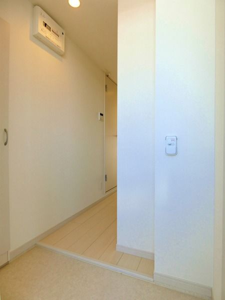 ��ʌ������s�����T���ڂ̃}���V�����̌���